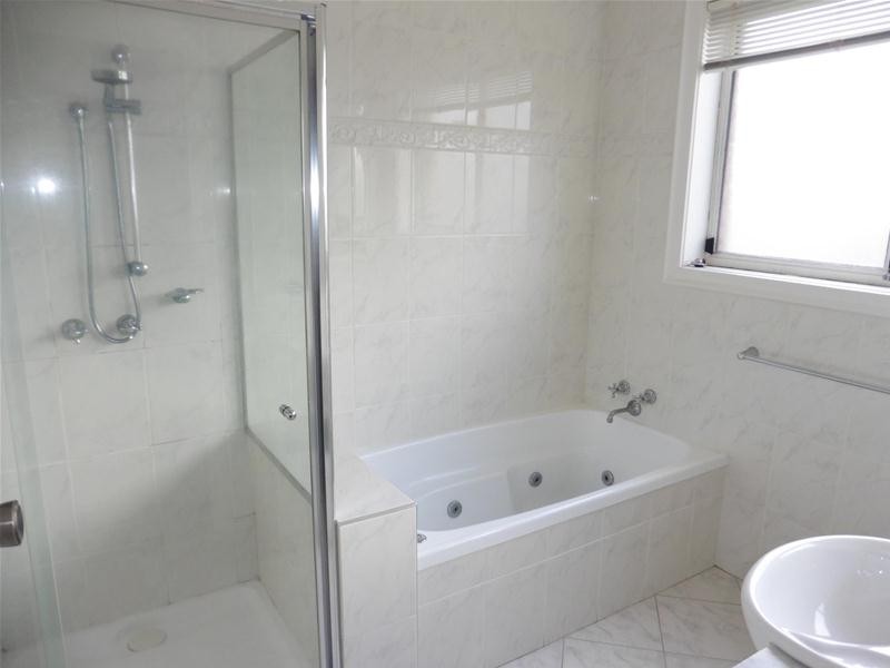 4 Doolan Street, Werribee VIC 3030