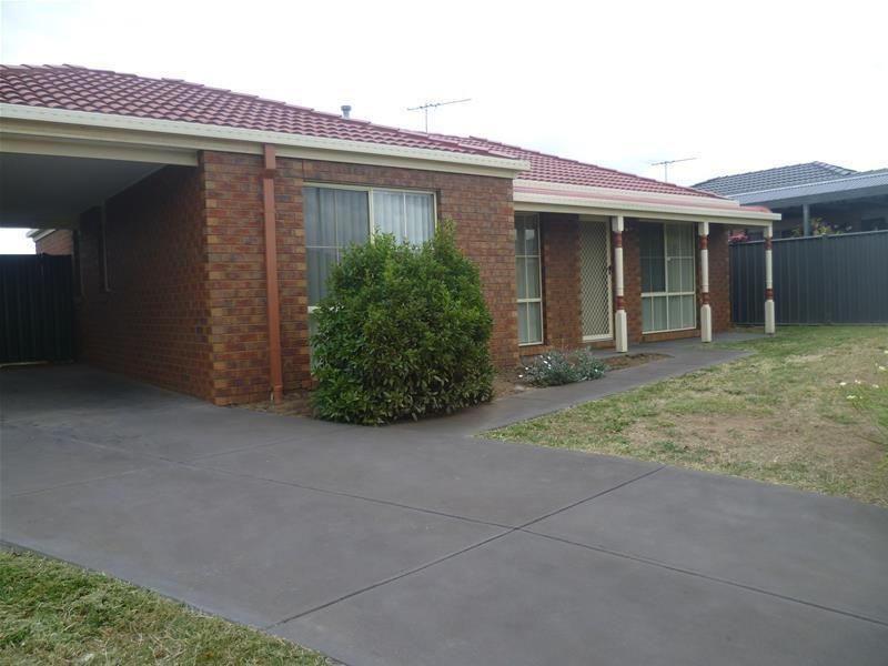3 Maclarens Close, Wyndham Vale VIC 3024