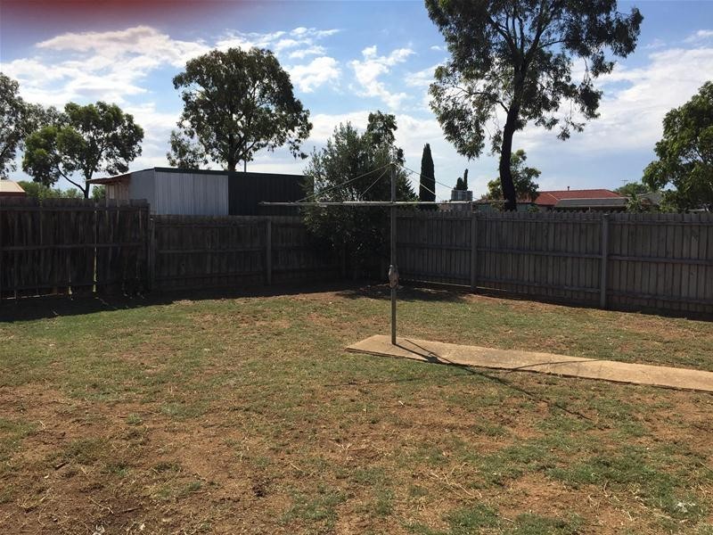 24 Niagara Way, Werribee VIC 3030