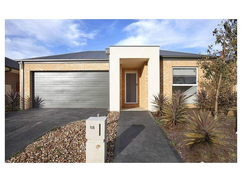 18 Derham Drive, Point Cook VIC 3030