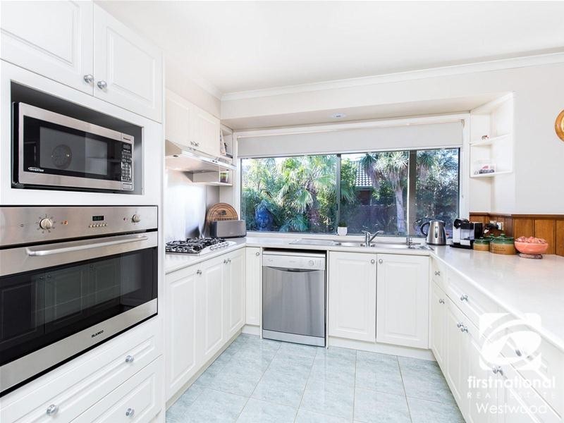 13 Henshaw Court, Werribee VIC 3030