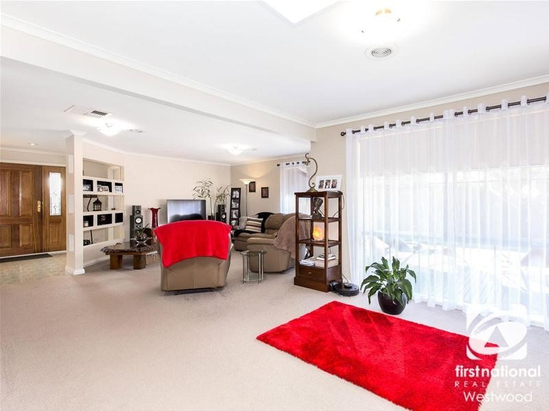 13 Henshaw Court, Werribee VIC 3030