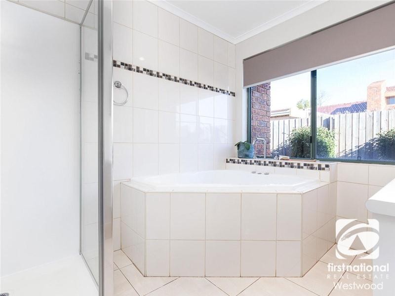 13 Henshaw Court, Werribee VIC 3030