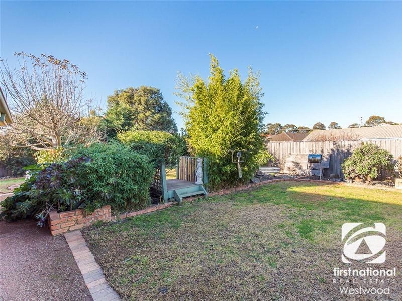 13 Henshaw Court, Werribee VIC 3030
