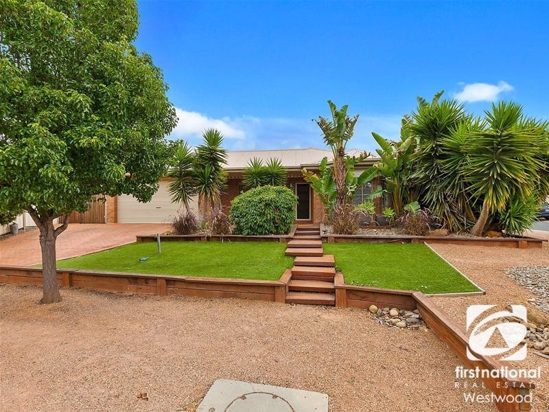 4 St Nicholas Court, Tarneit VIC 3029