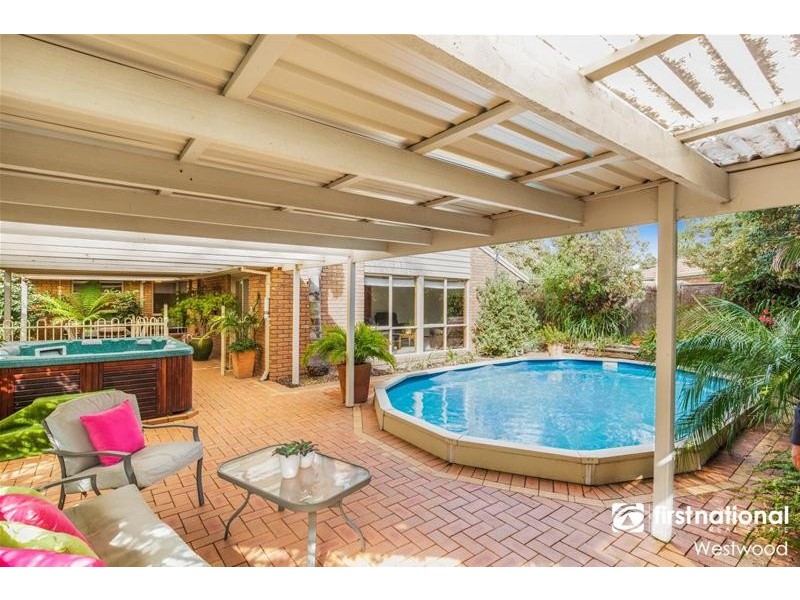 4 Lyall Drive, Werribee VIC 3030