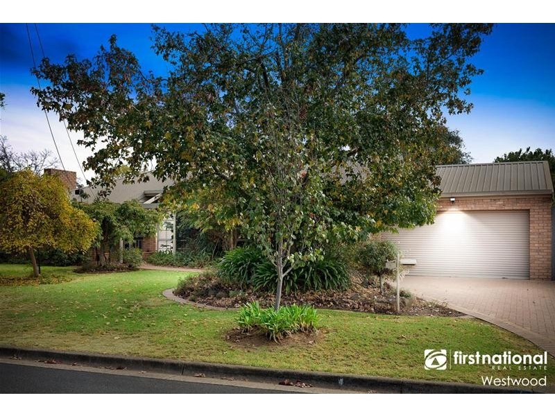 4 Lyall Drive, Werribee VIC 3030