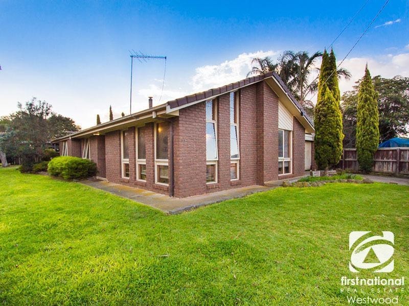 11 Chandler Street, Werribee South VIC 3030