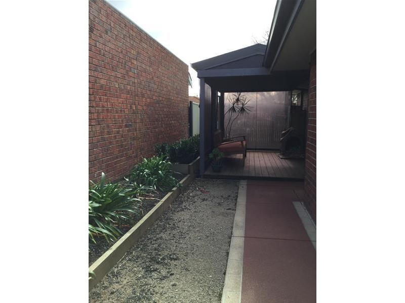 11 Riverglen Drive, Werribee VIC 3030