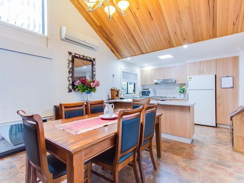 2/11 Macalister Court, Werribee VIC 3030