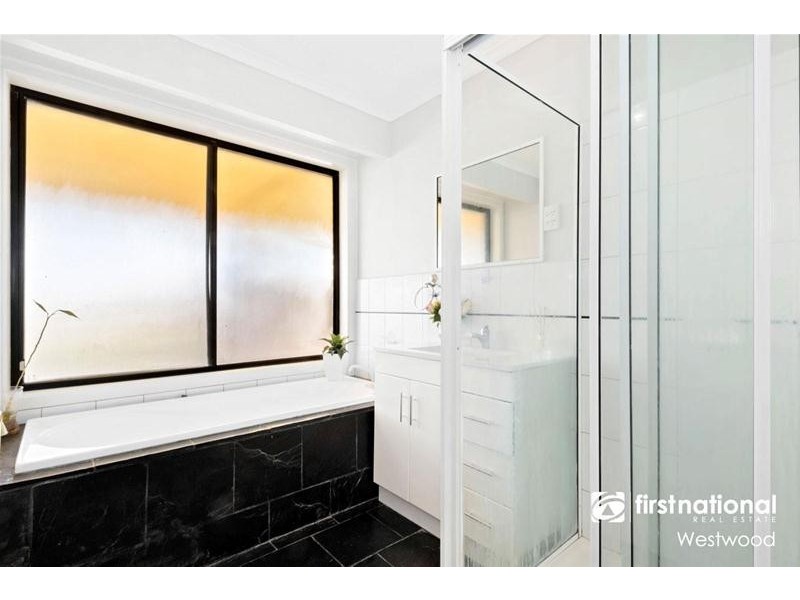 43 Flinders Crescent, Wyndham Vale VIC 3024