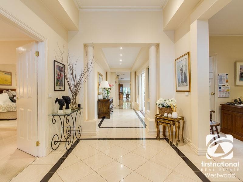 8 Haven Court, Werribee VIC 3030