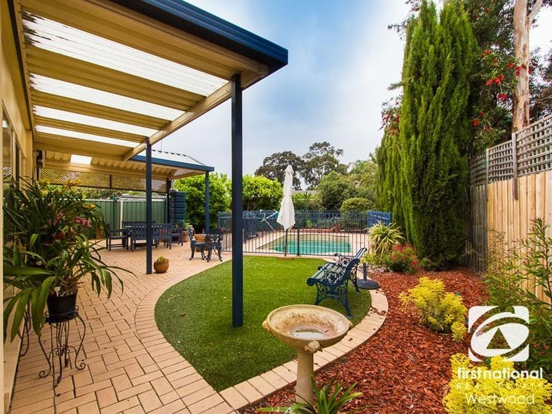 8 Haven Court, Werribee VIC 3030