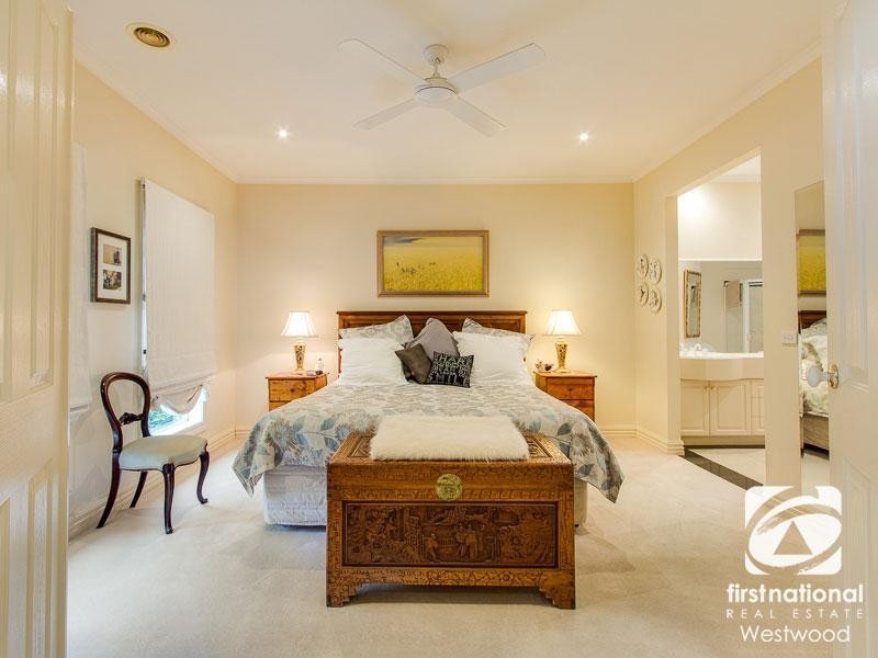 8 Haven Court, Werribee VIC 3030