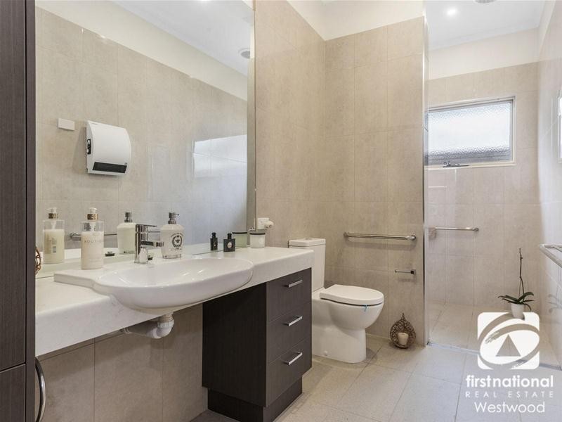 4 Tarneit Road, Werribee VIC 3030