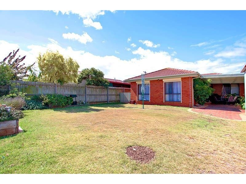 11 Gentzen Drive, Wyndham Vale VIC 3024