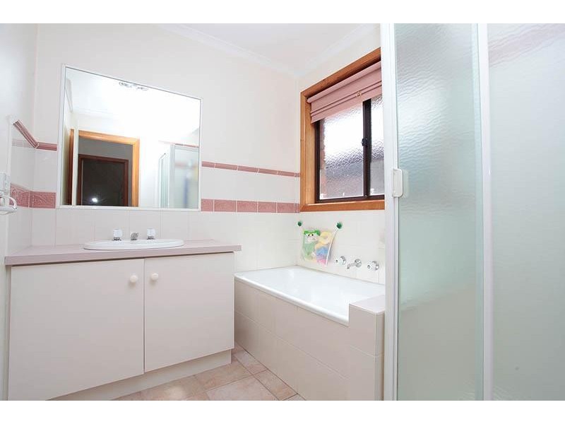 11 Gentzen Drive, Wyndham Vale VIC 3024