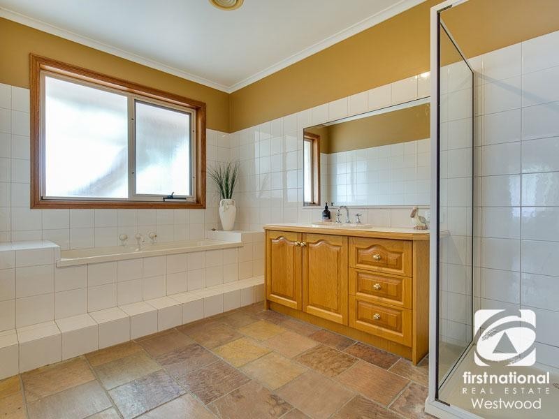 24 Foster Street, Werribee VIC 3030