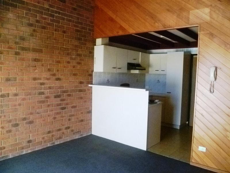 8/293 Princes Highway, Werribee VIC 3030