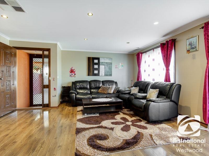 4 Hawk Court, Werribee VIC 3030