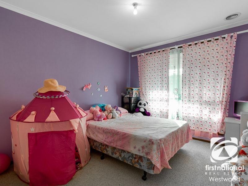 4 Hawk Court, Werribee VIC 3030