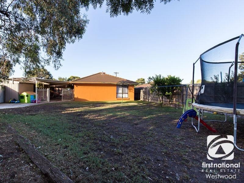 4 Hawk Court, Werribee VIC 3030