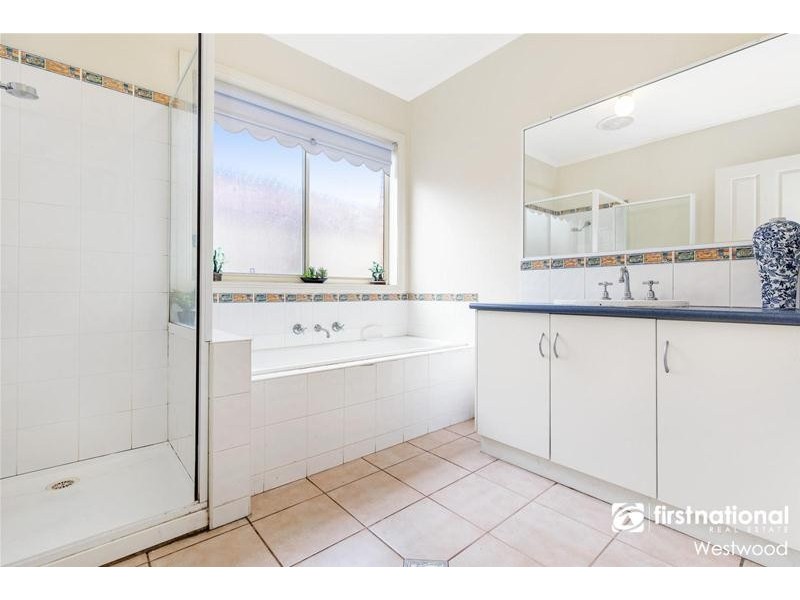 1 Hampshire Court, Tarneit VIC 3029