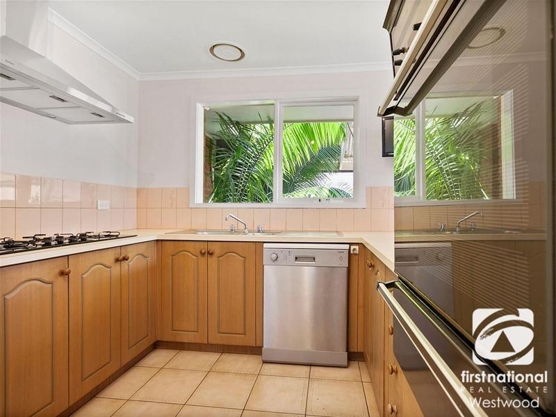 16 Cameron Drive, Hoppers Crossing VIC 3029