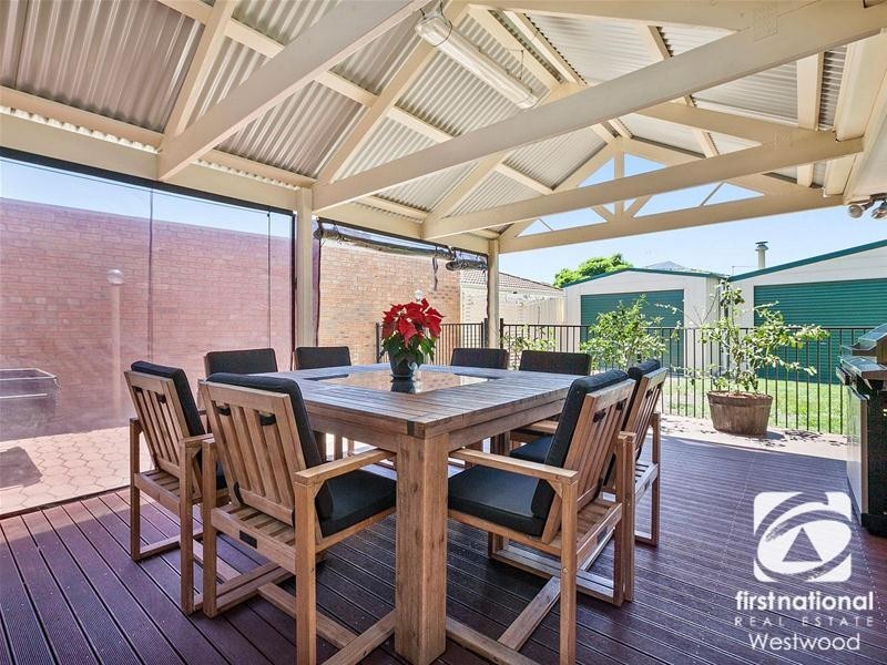 16 Cameron Drive, Hoppers Crossing VIC 3029