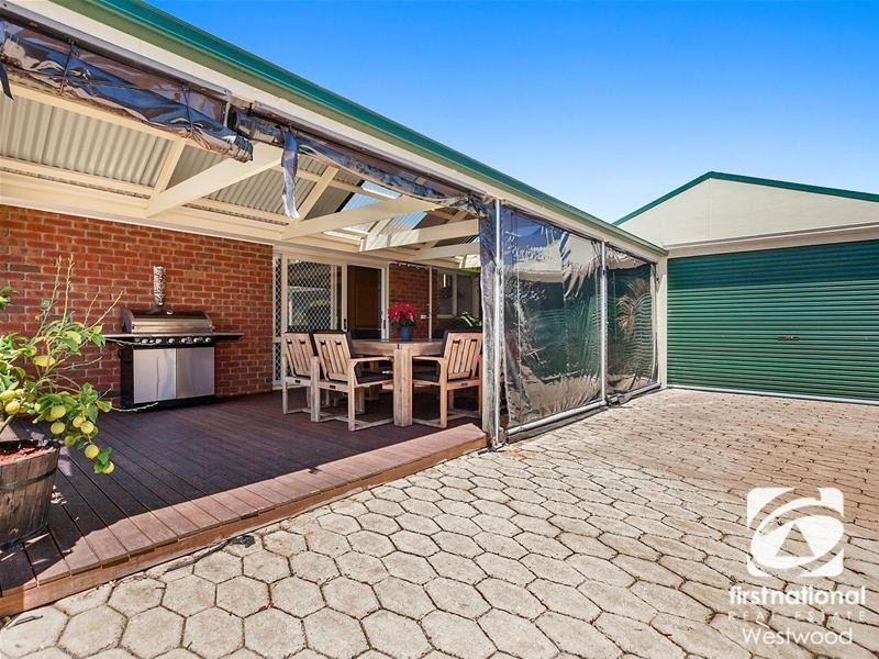 16 Cameron Drive, Hoppers Crossing VIC 3029