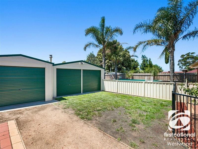 16 Cameron Drive, Hoppers Crossing VIC 3029