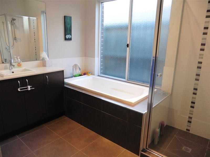 24 Ronald Street, Coburg North VIC 3058