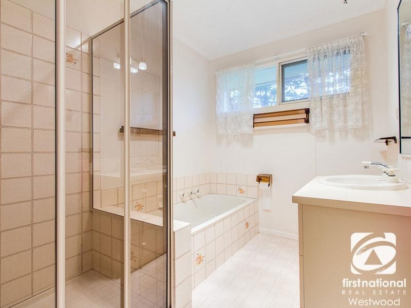 39 Tyrone Street, Werribee VIC 3030