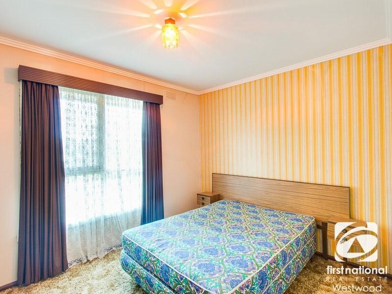 39 Tyrone Street, Werribee VIC 3030