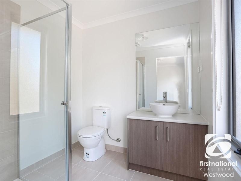 2/76-82 Purchas Street, Werribee VIC 3030