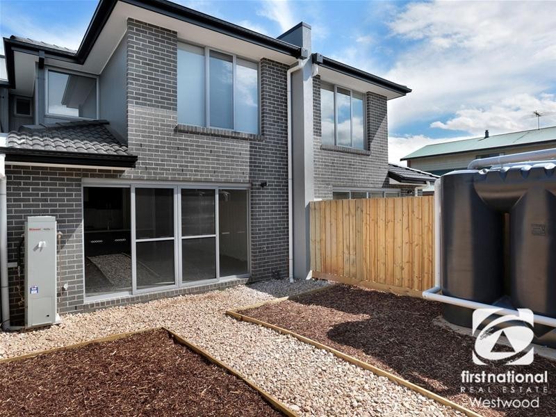 2/76-82 Purchas Street, Werribee VIC 3030