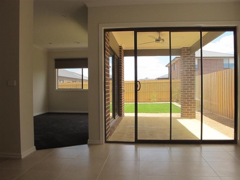 20 Charter Road, Werribee VIC 3030