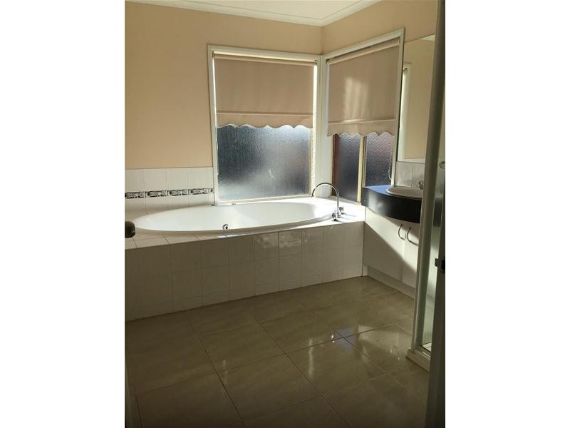 3 Penny Crescent, Hoppers Crossing VIC 3029