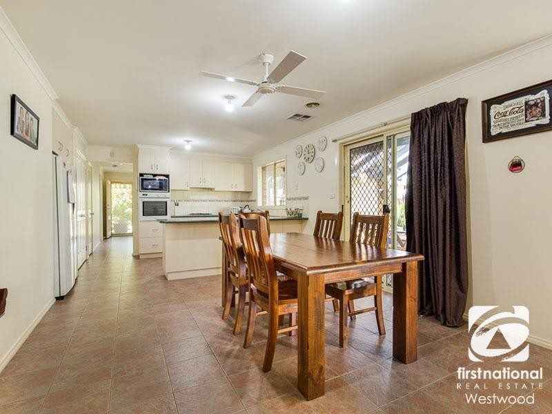 40 Racecourse Road, Werribee VIC 3030