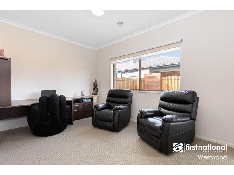 43 Exploration Avenue, Werribee VIC 3030