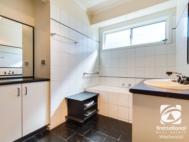 12 Tweed Court, Werribee VIC 3030