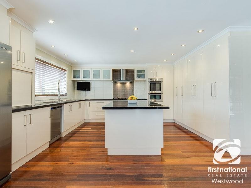 11 Trevino Close, Hoppers Crossing VIC 3029