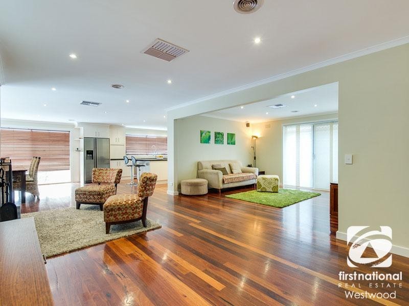 11 Trevino Close, Hoppers Crossing VIC 3029