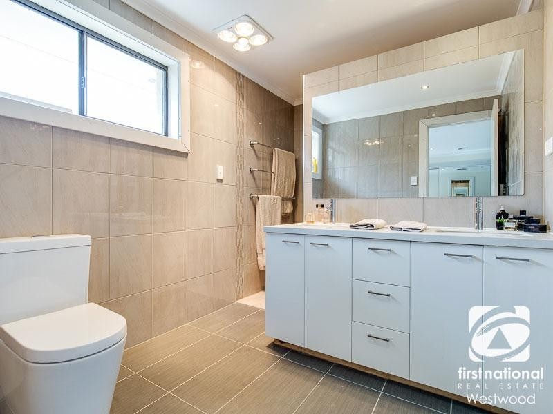 11 Trevino Close, Hoppers Crossing VIC 3029