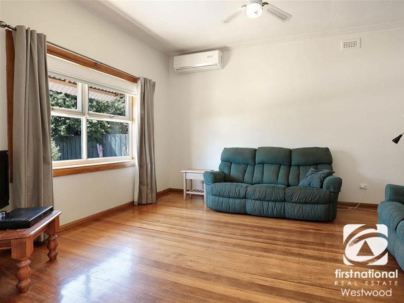 18 College Road, Werribee VIC 3030