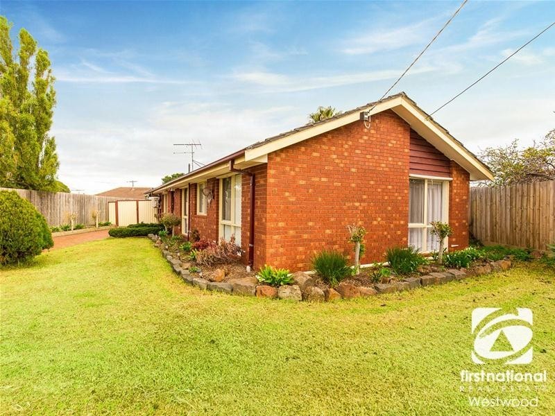 17 Bower Drive, Werribee VIC 3030