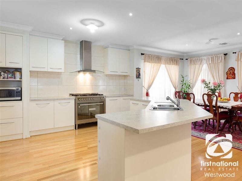 96 Latham Street, Werribee VIC 3030