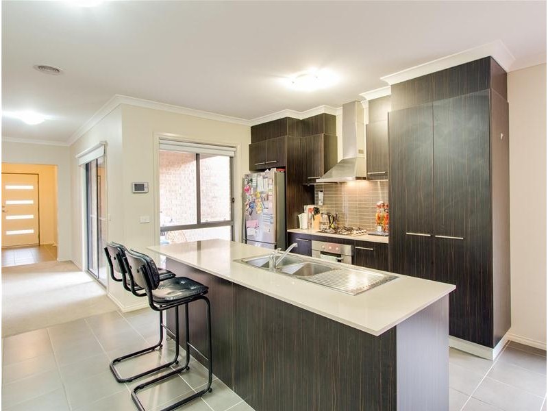 17 Inverell Parkway, Tarneit VIC 3029