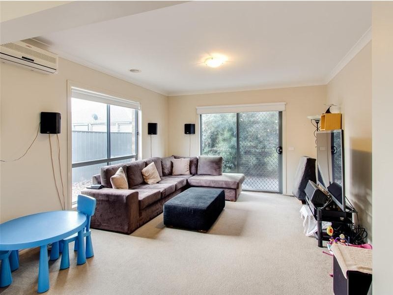 17 Inverell Parkway, Tarneit VIC 3029