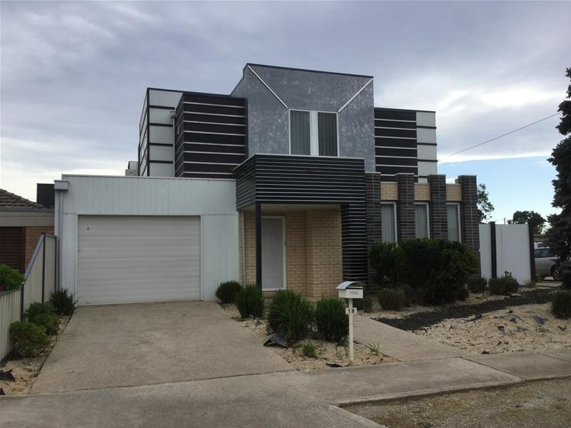 18 Salisbury Street, Werribee VIC 3030
